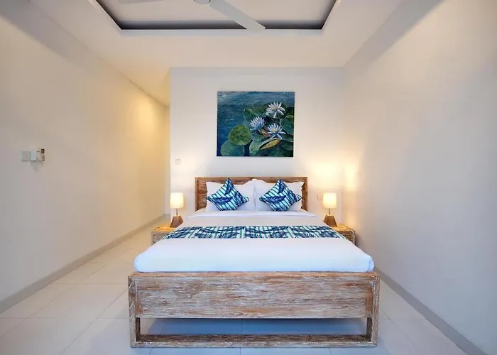 6br Twin In Prime Location Villa *