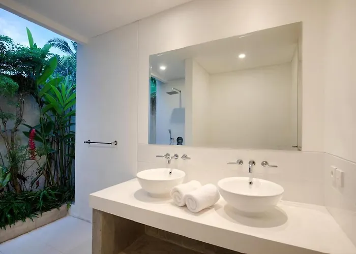 Villa 6br Twin In Prime Location